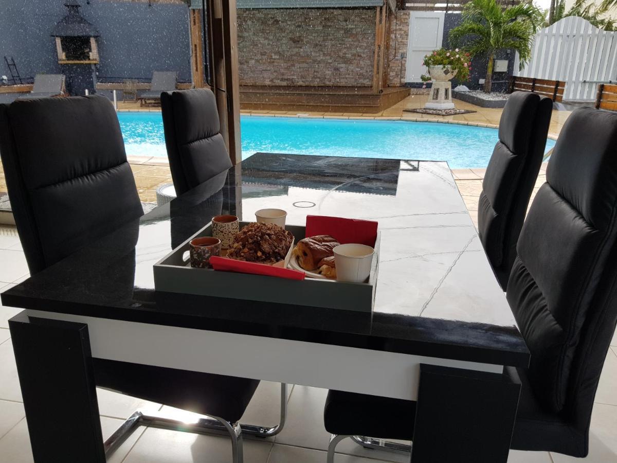 Studio Tres Bon Standing Otel Petite Île Dış mekan fotoğraf